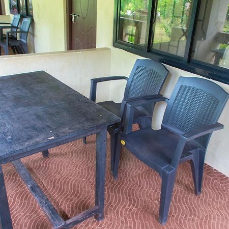 Raikar Guest House Bogmalo Beach Extérieur photo